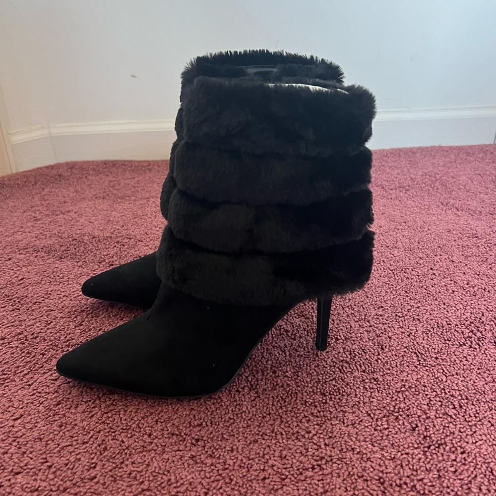 NWOT Thalia Sodi Rylie Faux Fur Ankle Bootie